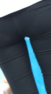 紧身黑裤超小号内内勒成这样