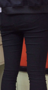 超市紧身打底裤小妹