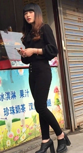粗高跟大宽臀靓丽大美女