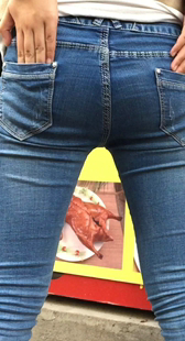 蓝牛少妇买烤鸭