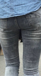 性感灰紧牛仔妈咪