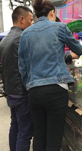 紧身黑裤小妹买宠物第一季