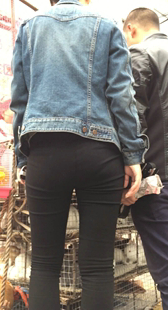 紧身黑裤小妹买宠物第二季