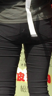 打底宽臀重品味少妇买小吃