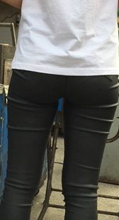 性感皮裤紧内痕小妹第一季