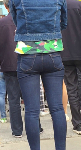 超紧宽臀蓝牛妈咪