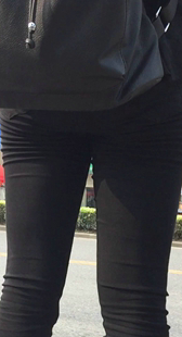 翘臀打底裤等公车