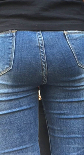 菜市场翘臀蓝牛手感肯定好