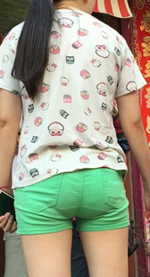 绿紧热裤小少妇