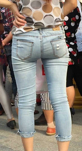 成熟少妇勒沟牛仔真性感