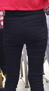 紧身宽臀打底裤妈咪