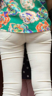 成熟白裤紧内痕妈咪