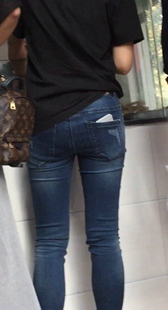 超紧黑牛包臀视频