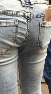 灰紧超紧臀少女