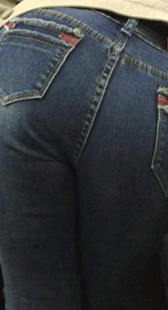 极品巨臀同事总是勾引我