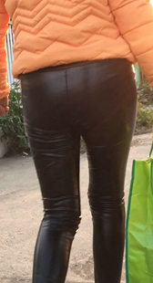 包臀皮裤少妇重口味