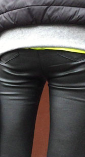 紧身皮裤小PP少妇