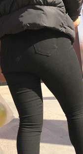 饱满圆臀熟女真性感