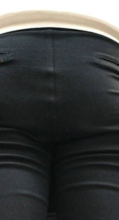 跟拍超市紧身黑裤小少妇