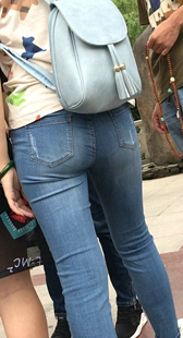 背包蓝牛翘臀少妇