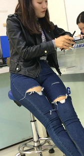 极品紧身蓝牛靓妹