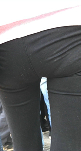 包臀黑裤紧内痕少妇