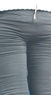 早餐店紧身黑裤老板娘