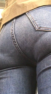 性感牛仔紧身大肥臀