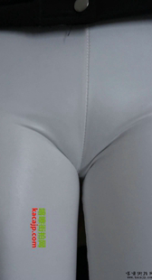 【xiao20】小芳美女白色皮裤视频