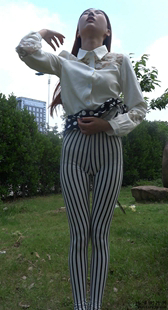 【xiao47】小媚黑白条打底裤视频