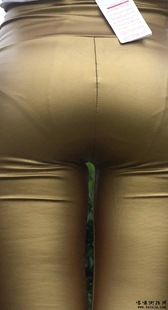 【xiao50】小芬金色紧身皮裤视频