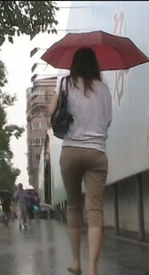 被搭讪杏裤少妇