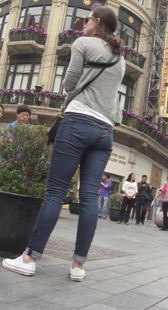 街拍兰牛内白灰