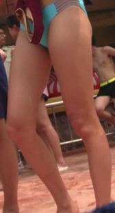 街拍两兰牛少妇