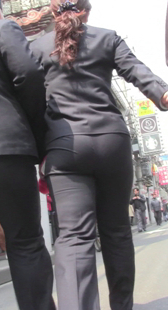 因为丰满而性感