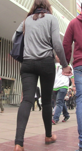 高挑紧身黑牛宽臀