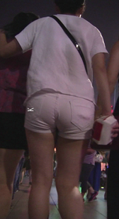 重口味白热裤大妈