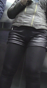 性感皮裤成熟少妇美三角