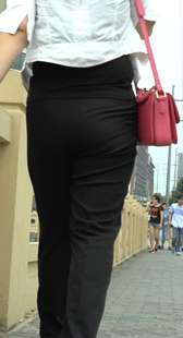 街拍大屁股西裤重口味