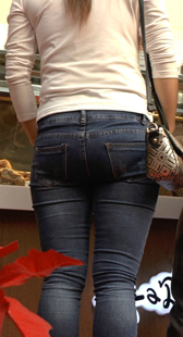 超紧牛仔裤内痕勒成这样