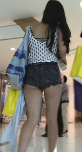 超短勒B热裤真是骚
