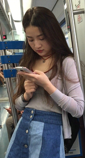 地铁性感成熟少妇