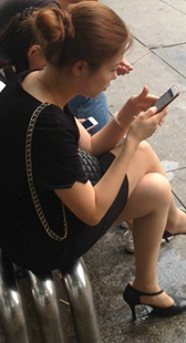 少妇黑尖嘴高跟