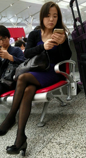 候车室黑丝小少妇