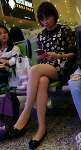 候车室肉丝大长腿