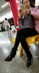 细高跟黑丝熟女视频