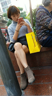 路边白腿小妹真迷人