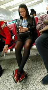 候车室黑丝熟女