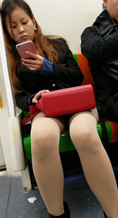 肉丝丝袜棕色紧绷包臀裙少妇