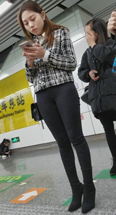 极品黑裤紧内痕大美女